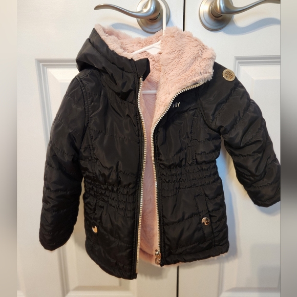 DKNY Toddler Puffer Jacket with Faux Fur. 2T/3T. - Picture 2 of 6